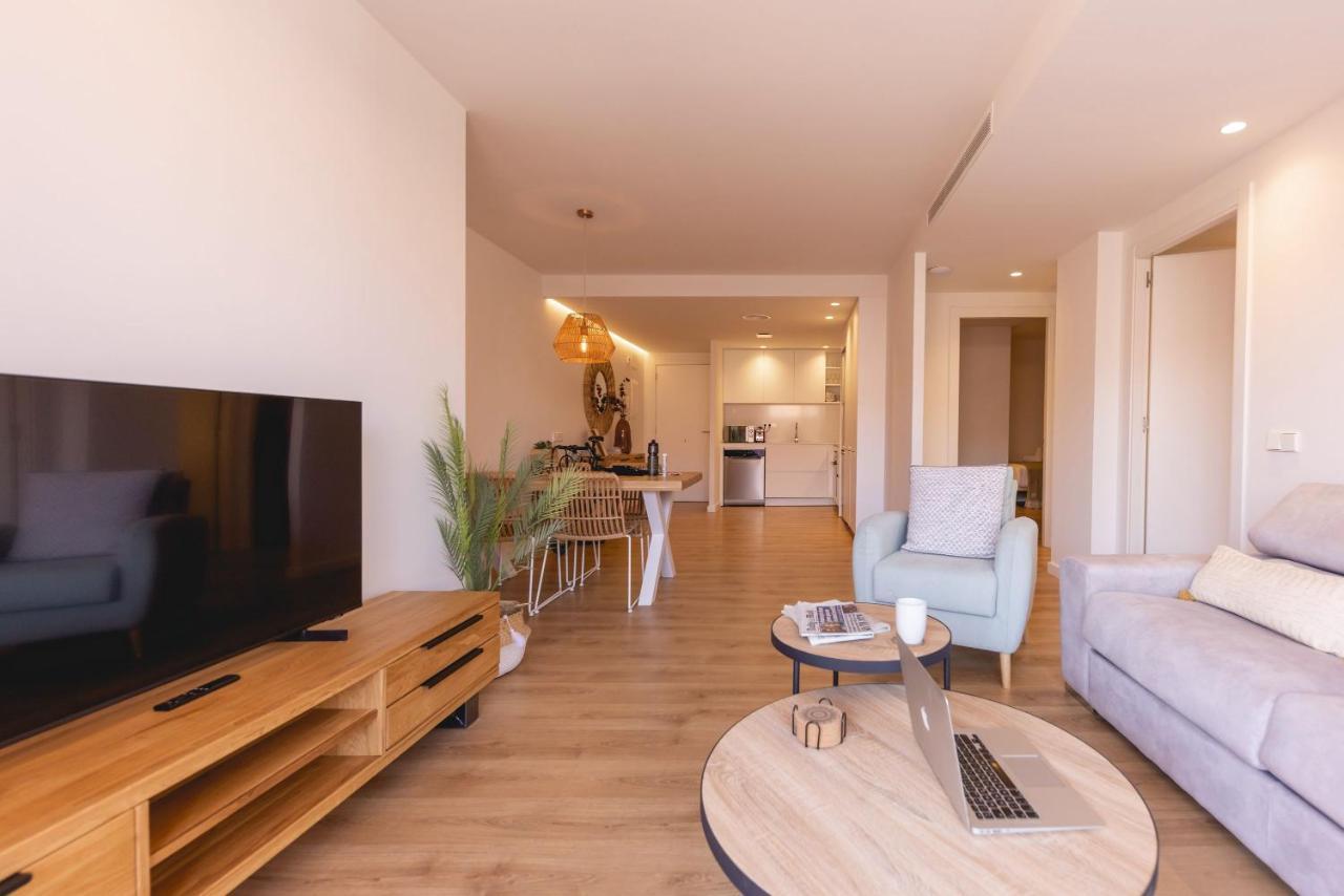 Bravissimo Domenica, 2 Bedrooms And Balcony Girona Bagian luar foto