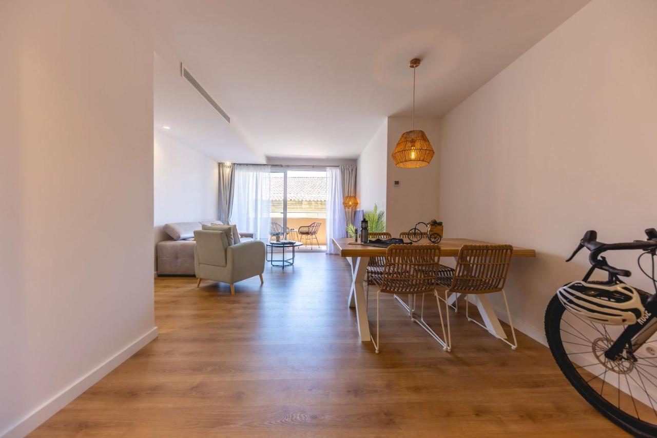 Bravissimo Domenica, 2 Bedrooms And Balcony Girona Bagian luar foto