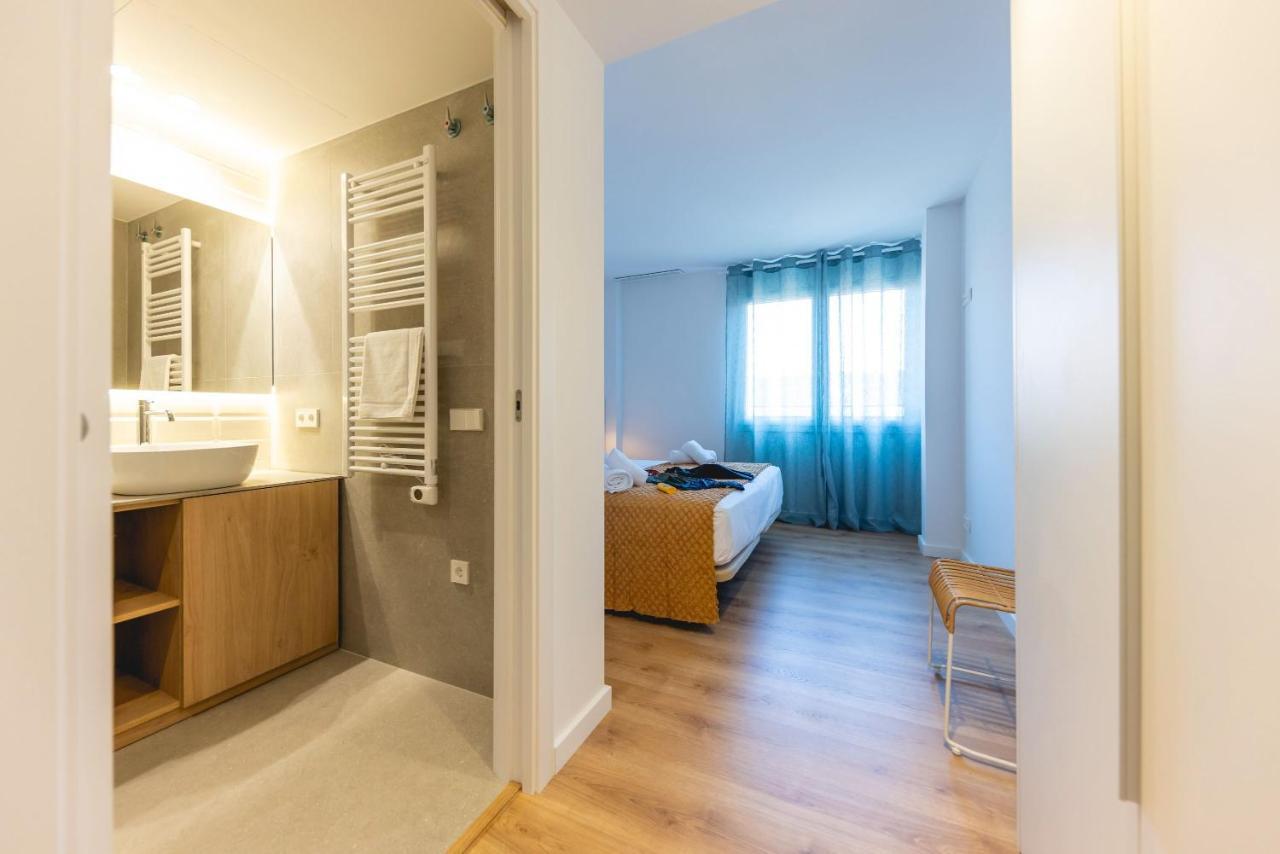 Bravissimo Domenica, 2 Bedrooms And Balcony Girona Bagian luar foto